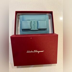 Ferragamo women’s wallet (almost new)